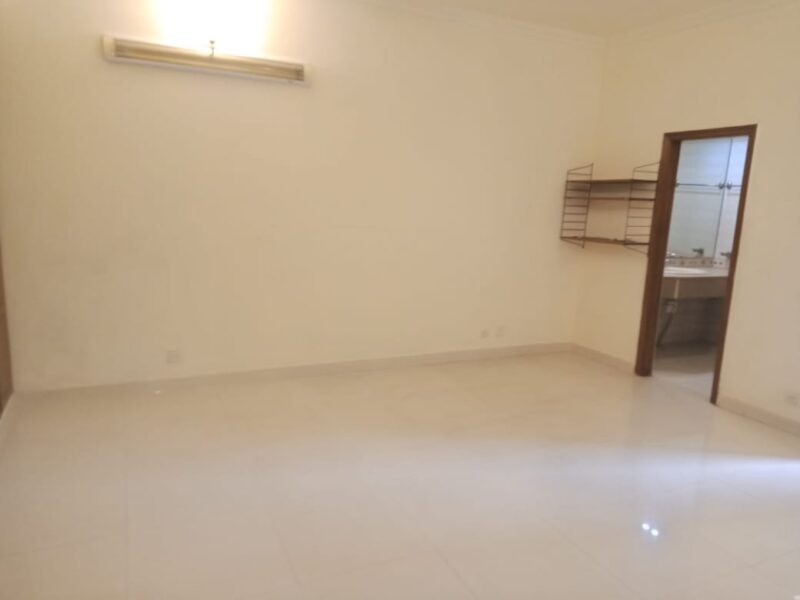 F11 Karakoram 4 bedroom apartment available for rent