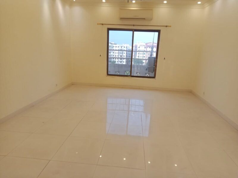 F11 Karakoram 4 bedroom apartment available for rent