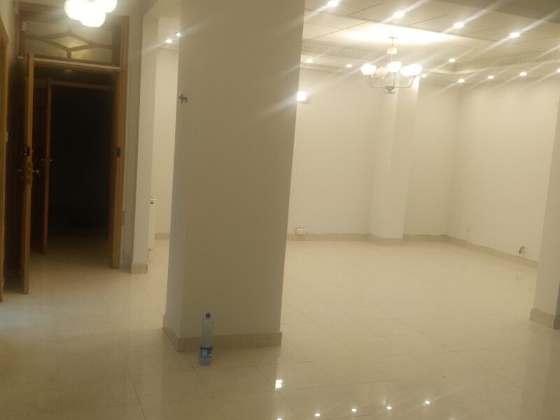 F11 luxury apartments available for rent