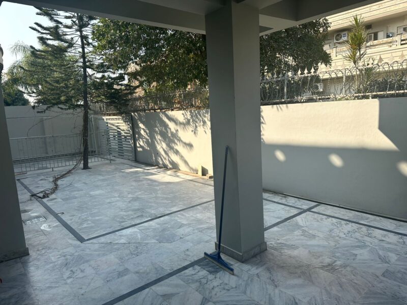 1.2 Kanal double unit full house available for rent in f15/1 Islamabad