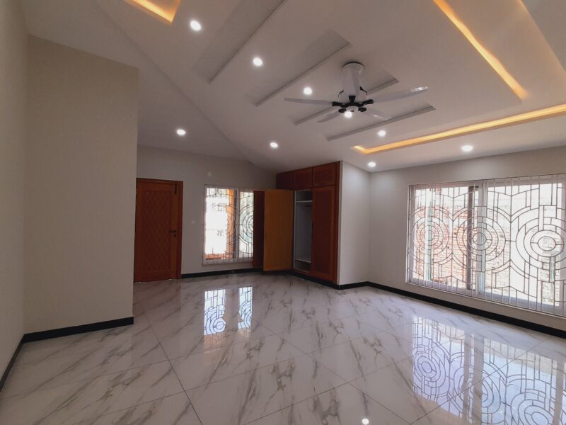 Corner 5-Bedroom House for Rent Near Faisal Mosque Masjid, E-7 Islamabad